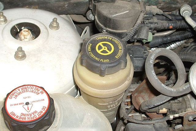 5 Symptoms Of Low Power Steering Fluid In Your Car