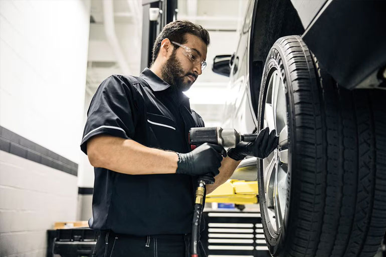 Mercedes A3 Tire Examination